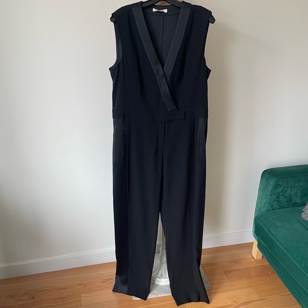 Gerard Darel Satin Trim Black Tux Sleeveless V-Neck Jumpsuit EUC Sz FR 46/US 14